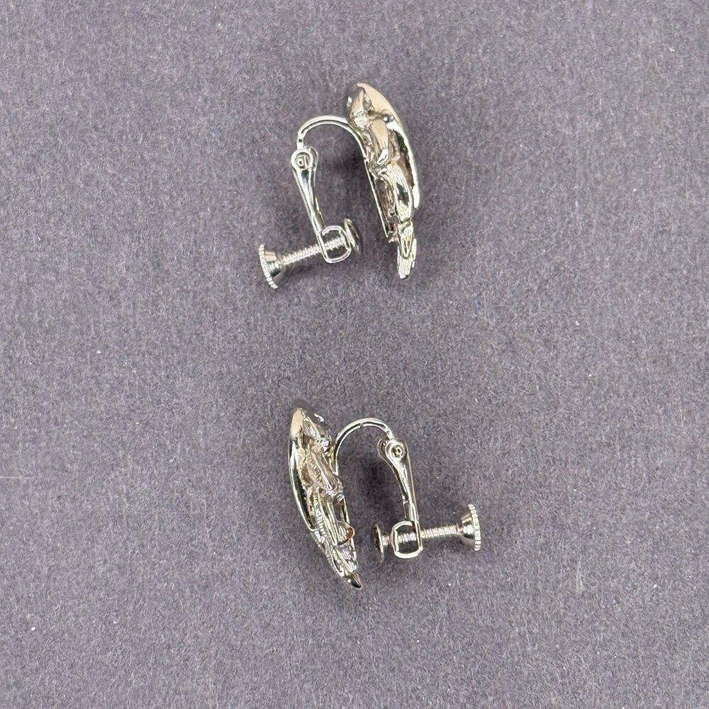 VTG Napier Silver Leaf Earrings Mid-Century Screw Back Clip On Botanical Jewelry - Picture 4 of 7